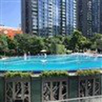 آؤٹ ڈور ایکریلک پولز